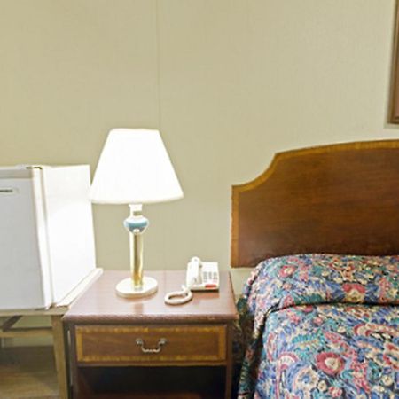 Value Inn Knoxville Bagian luar foto