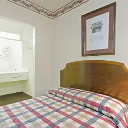 Value Inn Knoxville Bagian luar foto