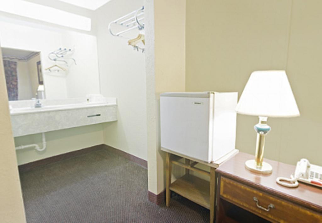 Value Inn Knoxville Bagian luar foto