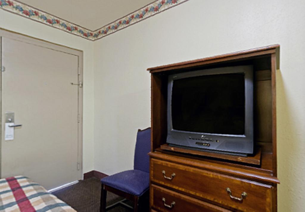 Value Inn Knoxville Bagian luar foto